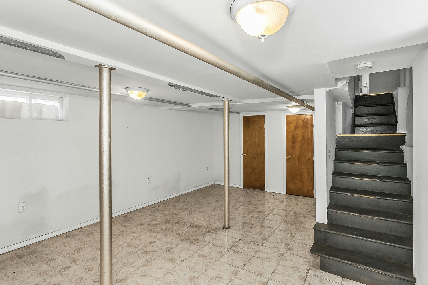 148-28 87th Avenue Briarwood Queens NY 11435