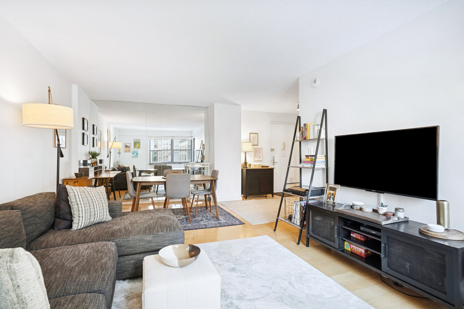 132 East 35th Street 12L Murray Hill New York NY 10016