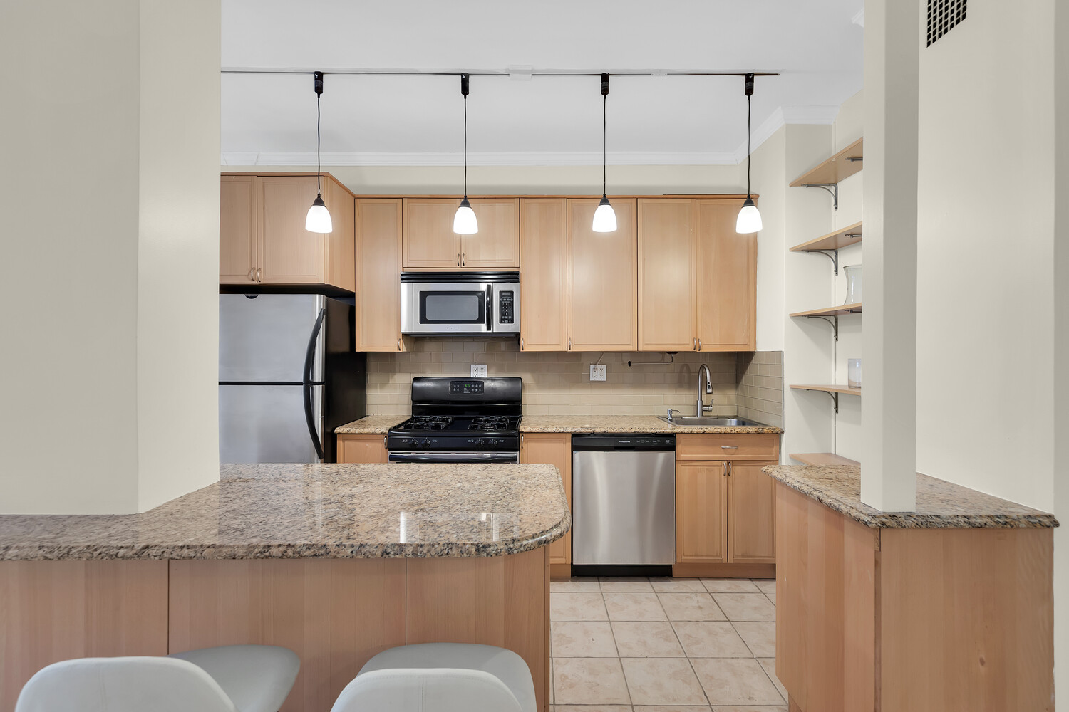 345 East 73rd Street GARDEN_A Upper East Side New York NY 10021