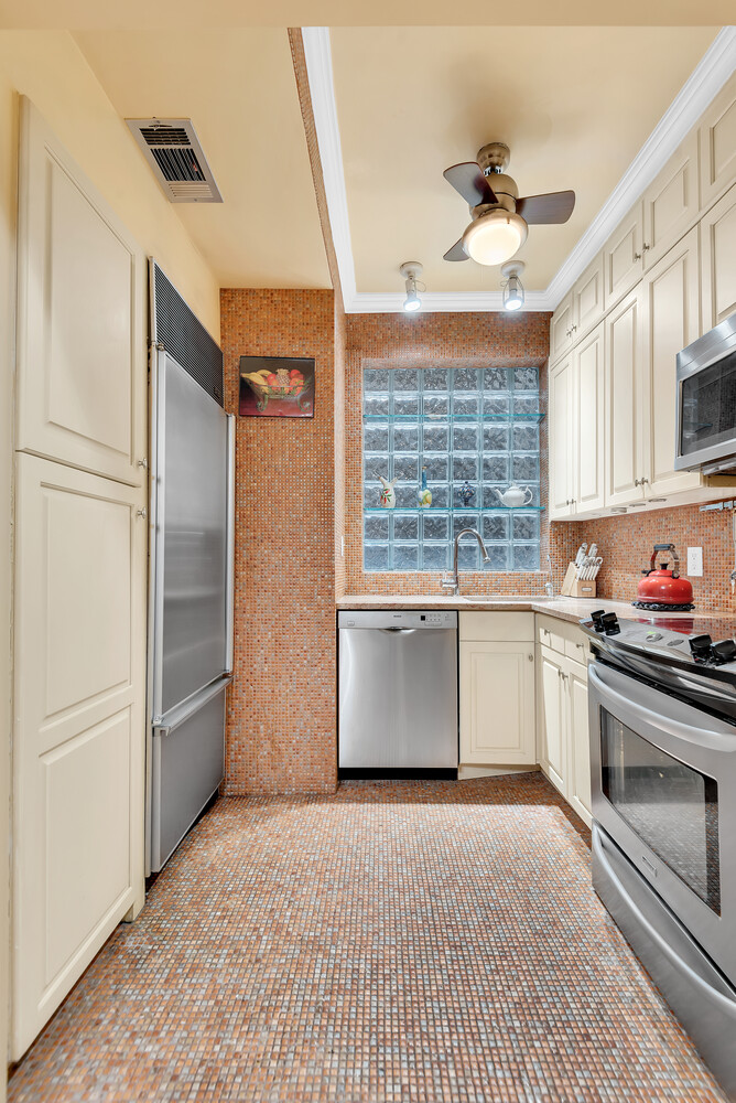 410 East 57th Street 1B Sutton Place New York NY 10022