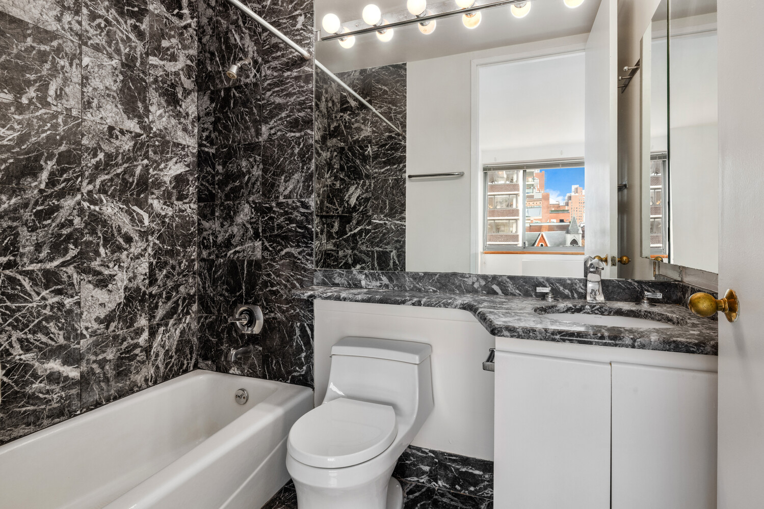 401 East 84th Street 5D Upper East Side New York NY 10028