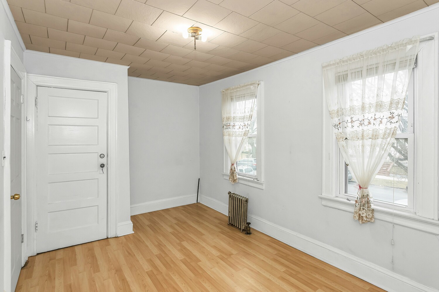 148-28 87th Avenue Briarwood Queens NY 11435