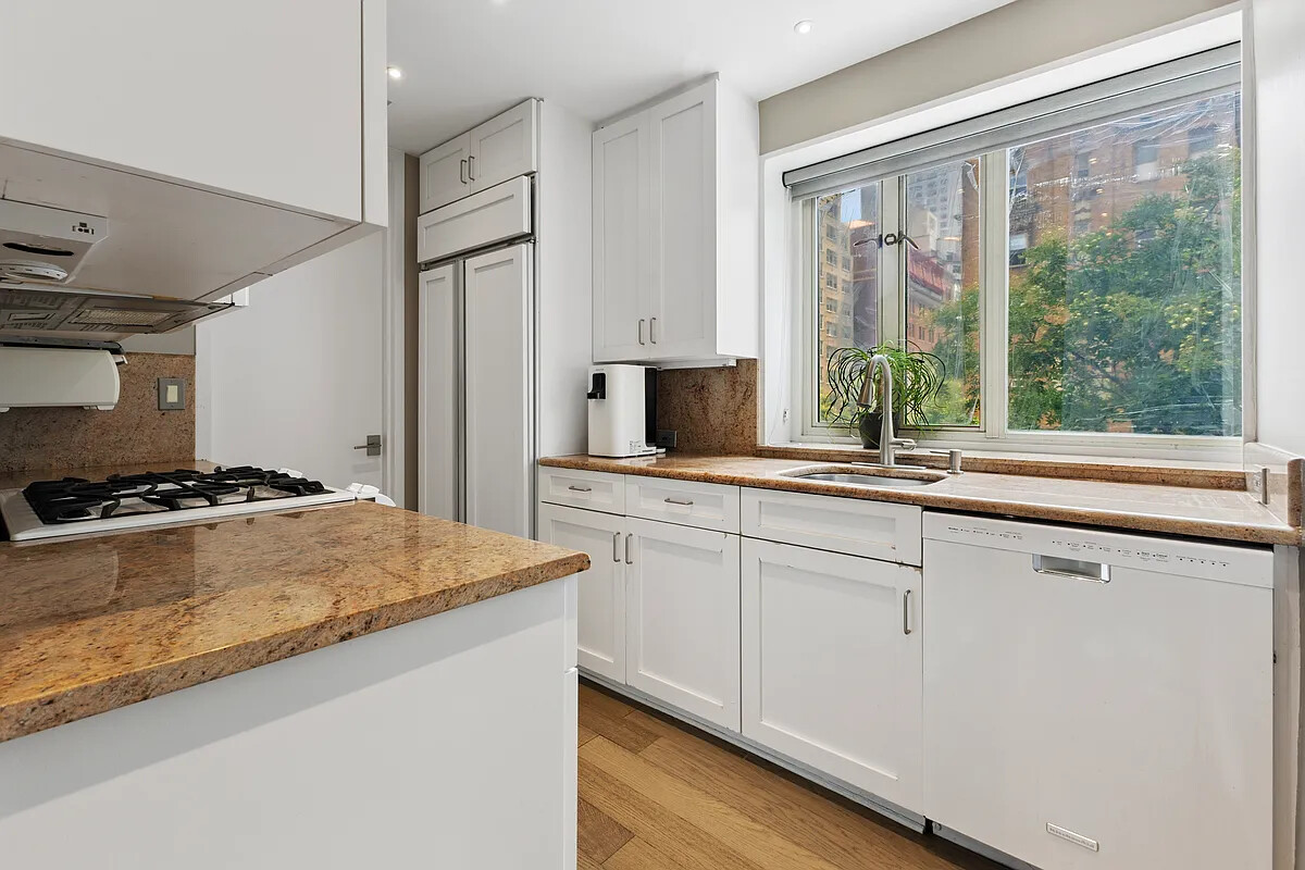 166 East 63rd Street Upper East Side New York NY 10065