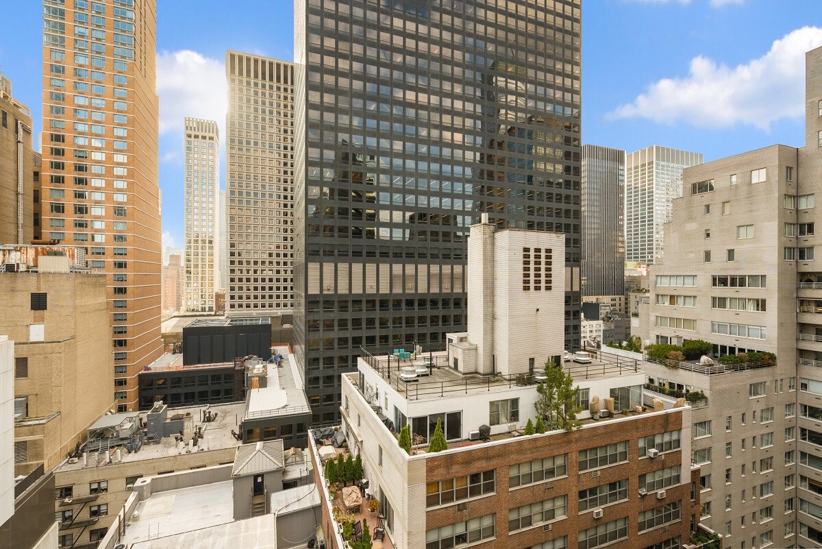 220 East 57th Street 17H Turtle Bay New York NY 10022