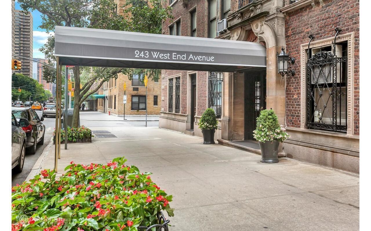 243 West End Avenue 1104 Lincoln Square New York NY 10023