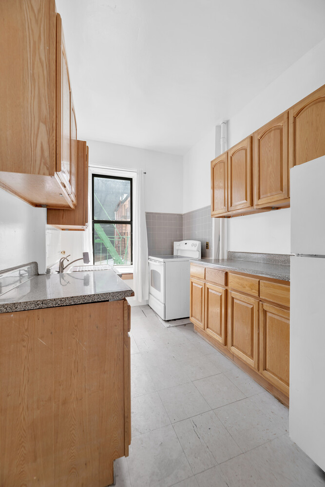 398 Lorimer Street 6 Williamsburg Brooklyn NY 11206