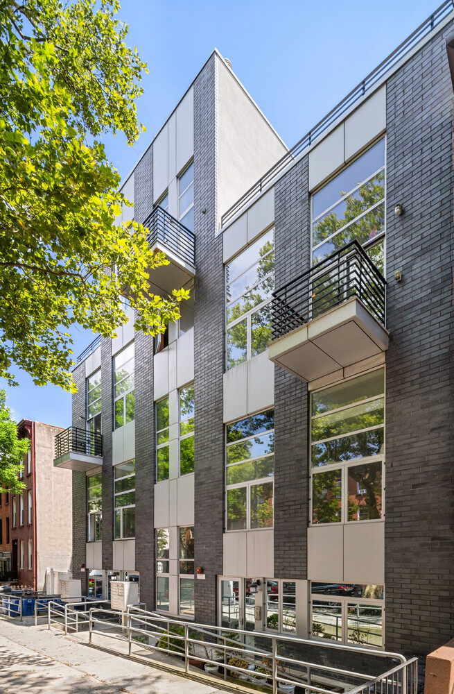 93 Waverly Avenue 2F Clinton Hill Brooklyn NY 11205