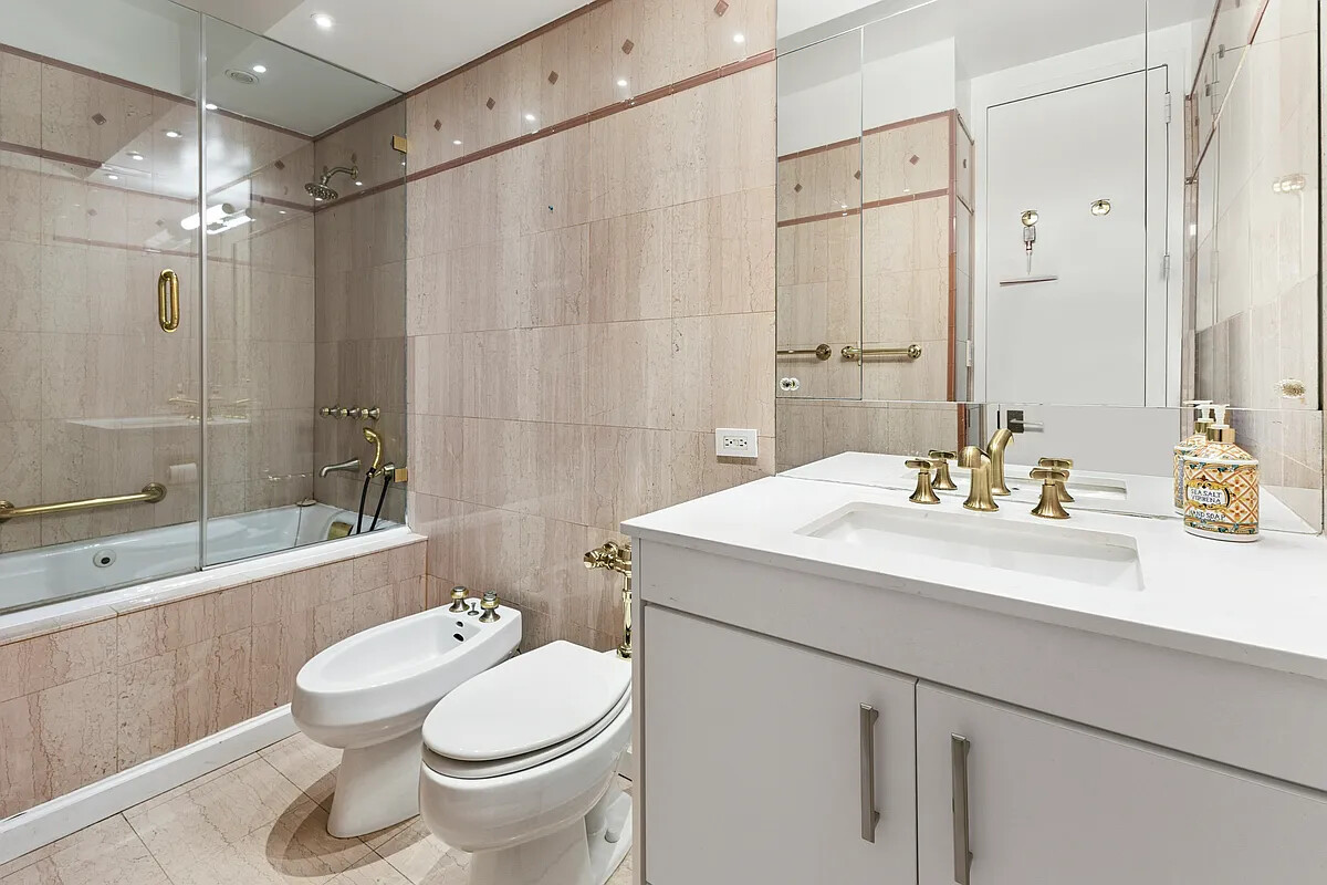 166 East 63rd Street Upper East Side New York NY 10065
