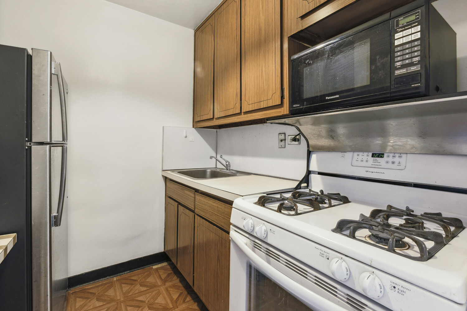 155 West 68th Street 1807 Lincoln Square New York NY 10023