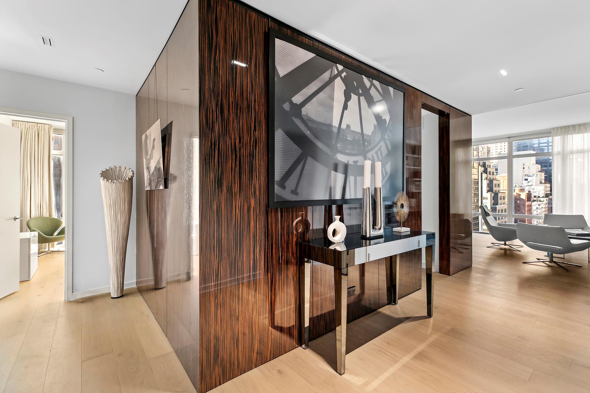 207 East 57th Street Midtown East New York NY 10022