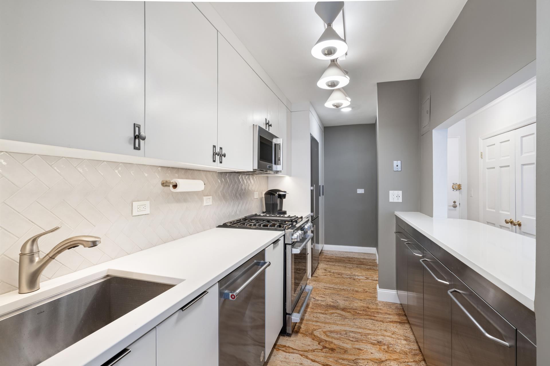 136 East 56th Street Midtown East New York NY 10022