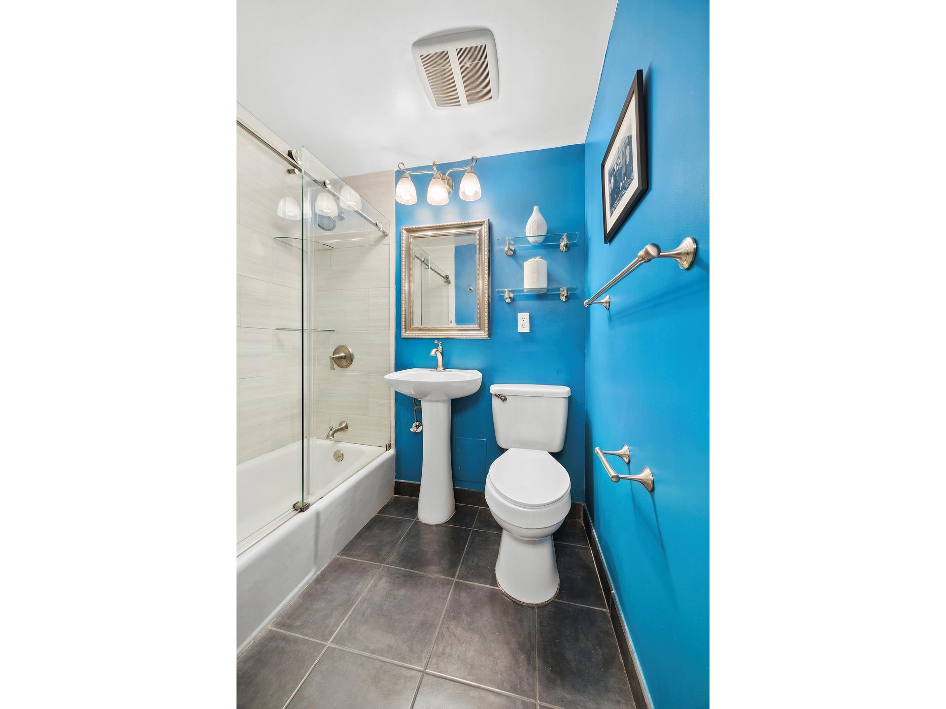 211 Thompson Street LB Greenwich Village New York NY 10012