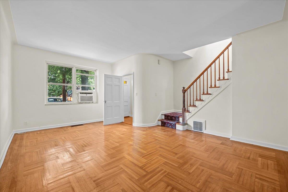 140 Van Cortlandt Park South Kingsbridge Bronx NY 10463