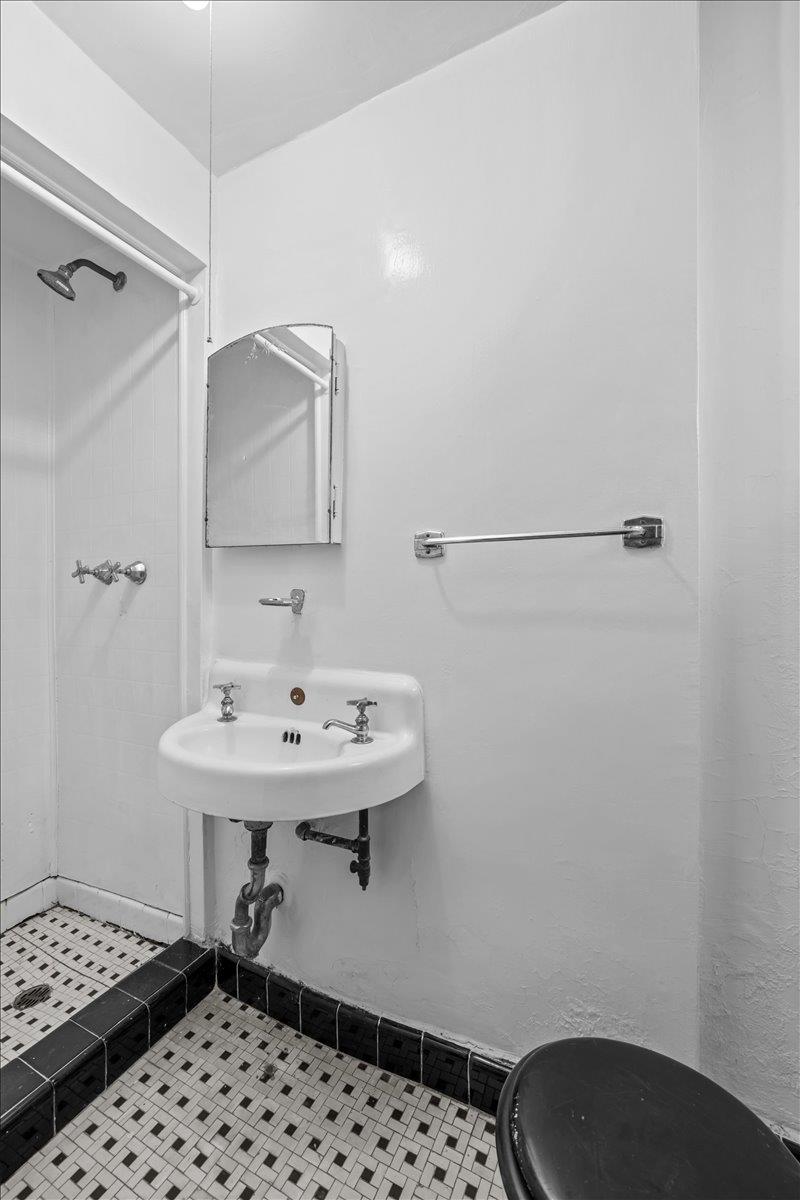 140 Van Cortlandt Park South Kingsbridge Bronx NY 10463