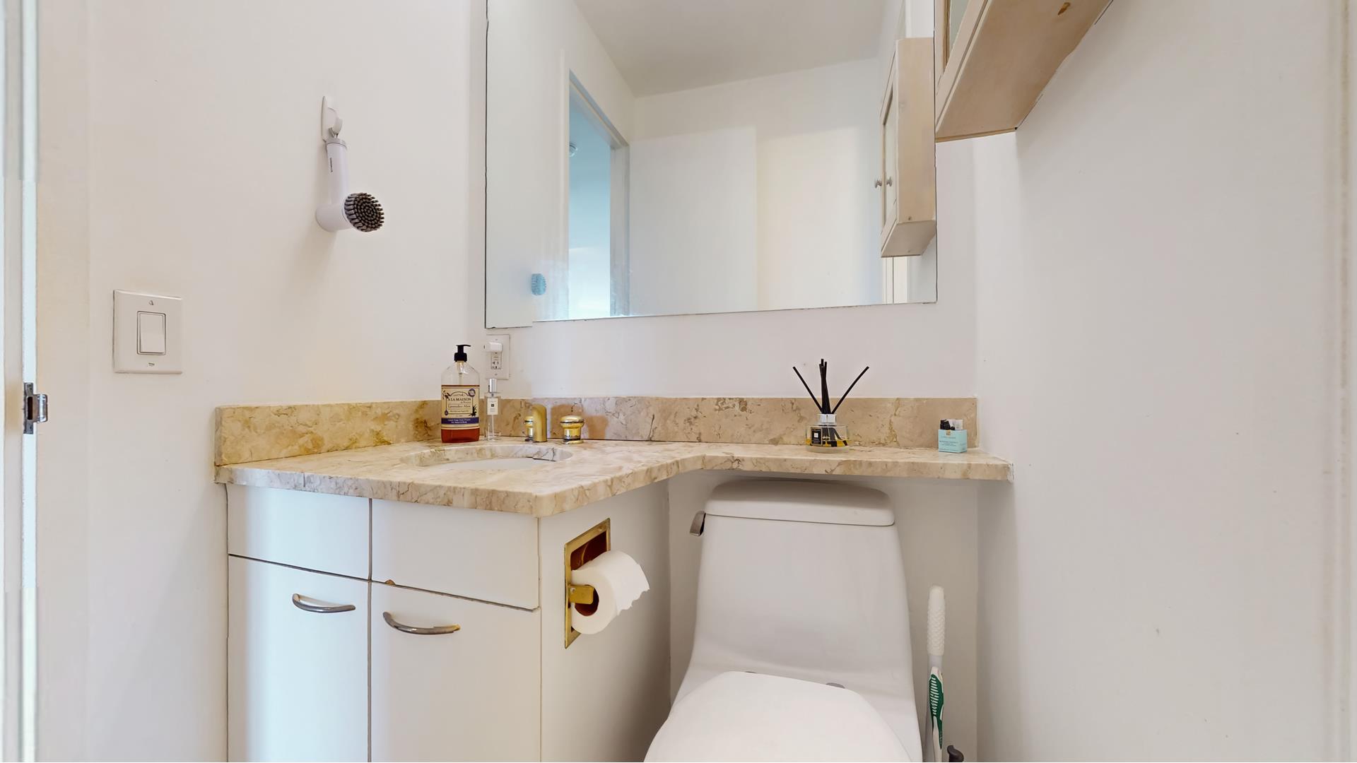 301 West 57th Street 17B Clinton New York NY 10019