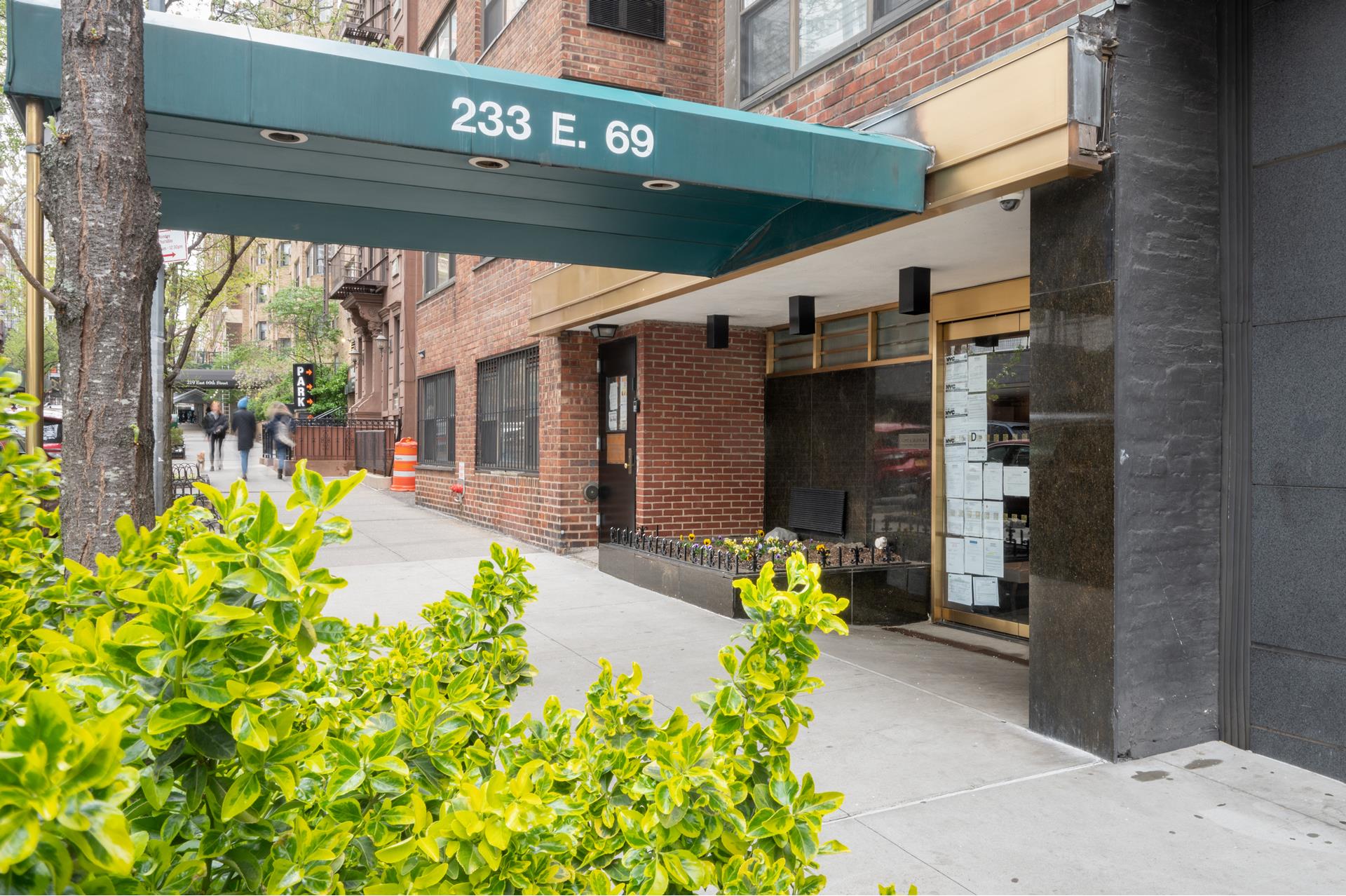 233 E 69th Street, #7I