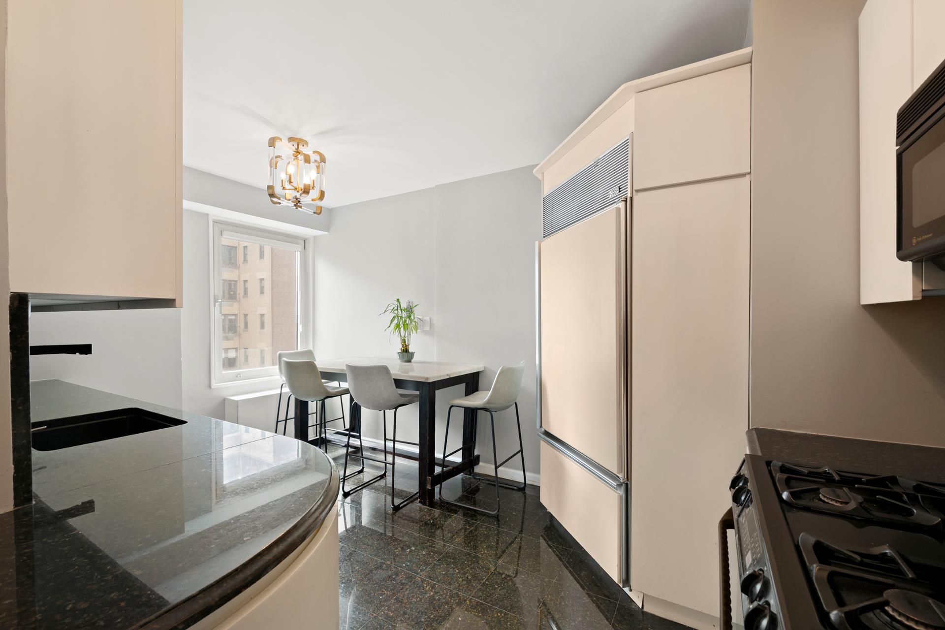 303 East 57th Street Sutton Place New York NY 10022