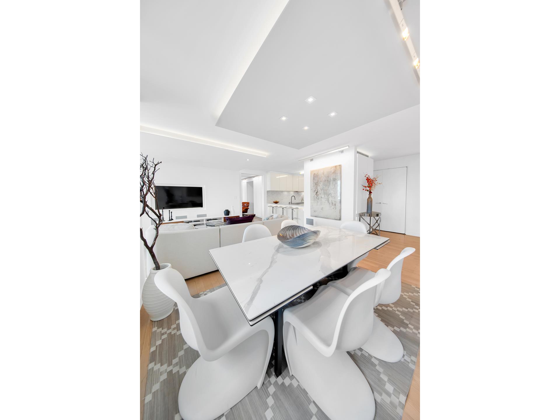 322 West 57th Street 51M Clinton New York NY 10019