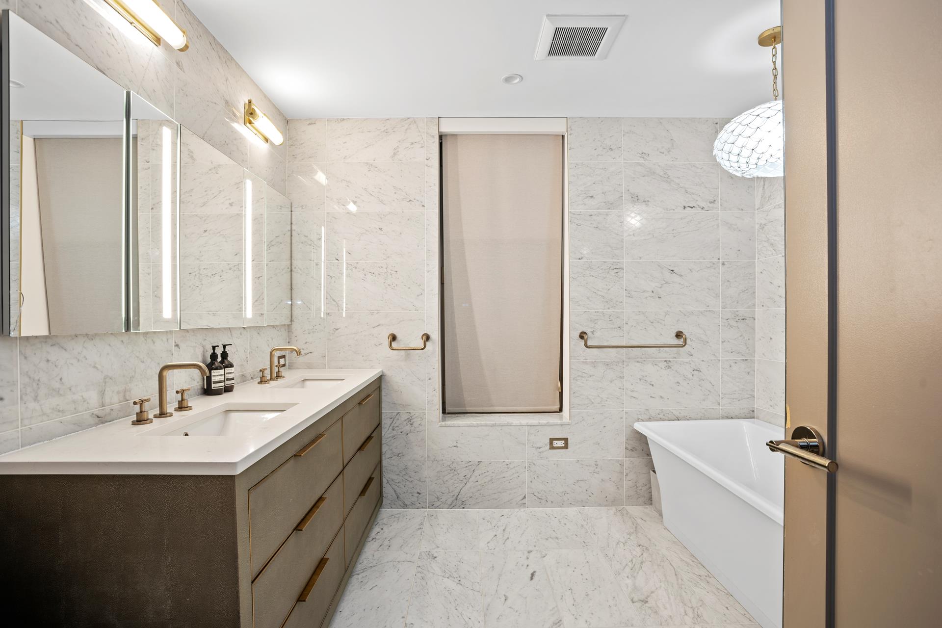 124 West 23rd Street Chelsea New York NY 10011