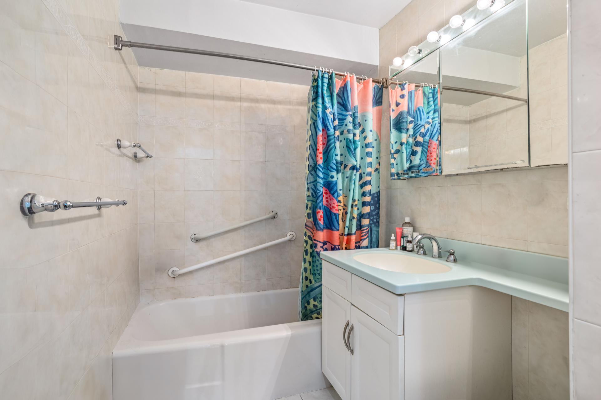136 East 56th Street Midtown East New York NY 10022