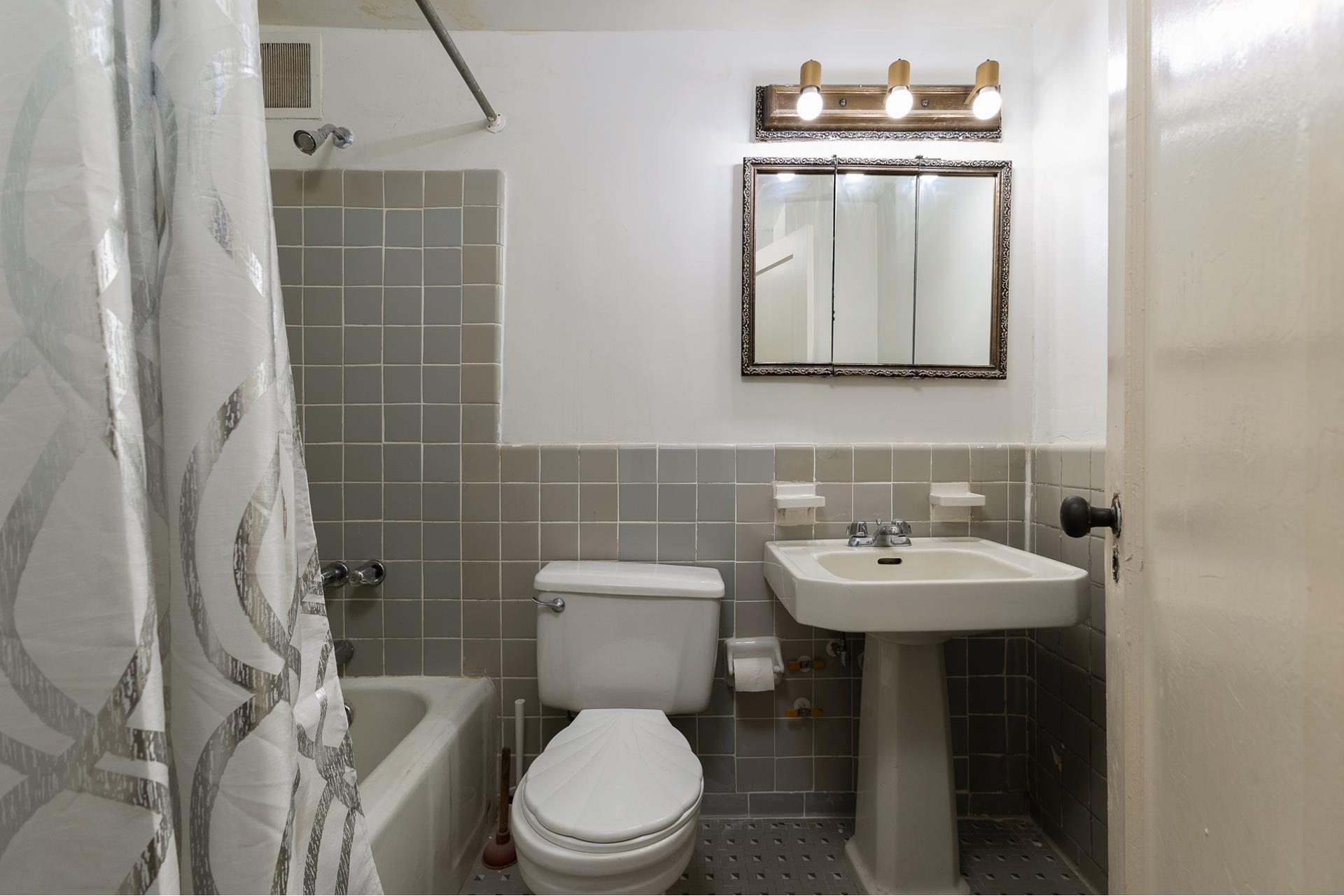 345 Clinton Avenue Clinton Hill Brooklyn NY 11238