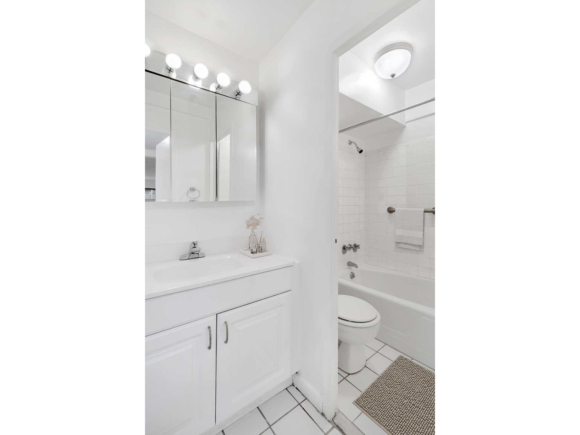 310 West 56th Street 7C Clinton New York NY 10019