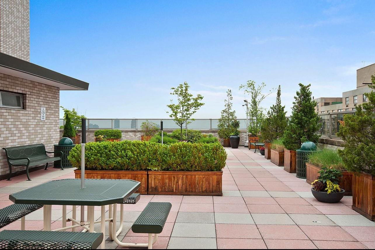 300 East 40th Street Murray Hill New York NY 10016