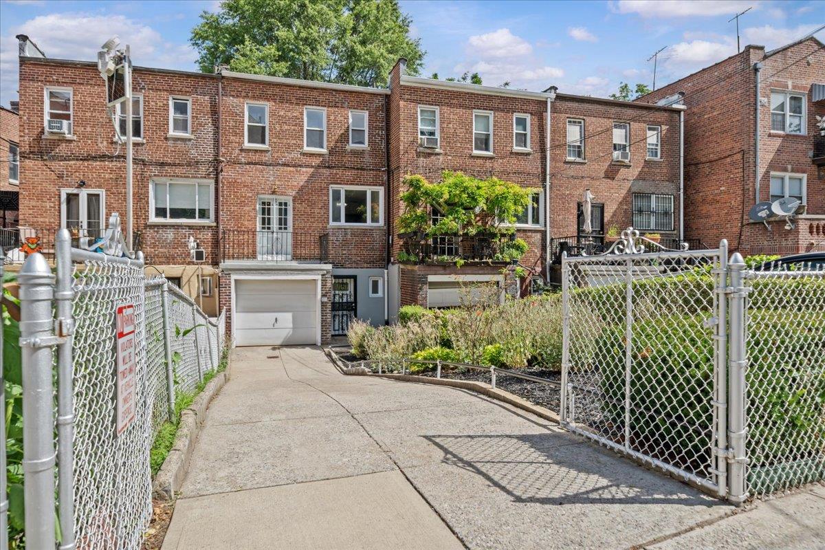 140 Van Cortlandt Park South Kingsbridge Bronx NY 10463