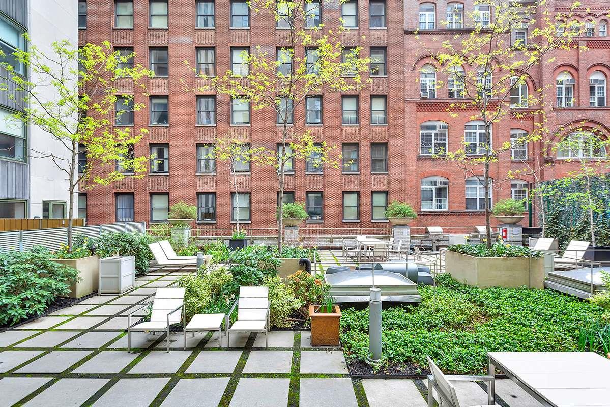 99 John Street Seaport District New York NY 10038
