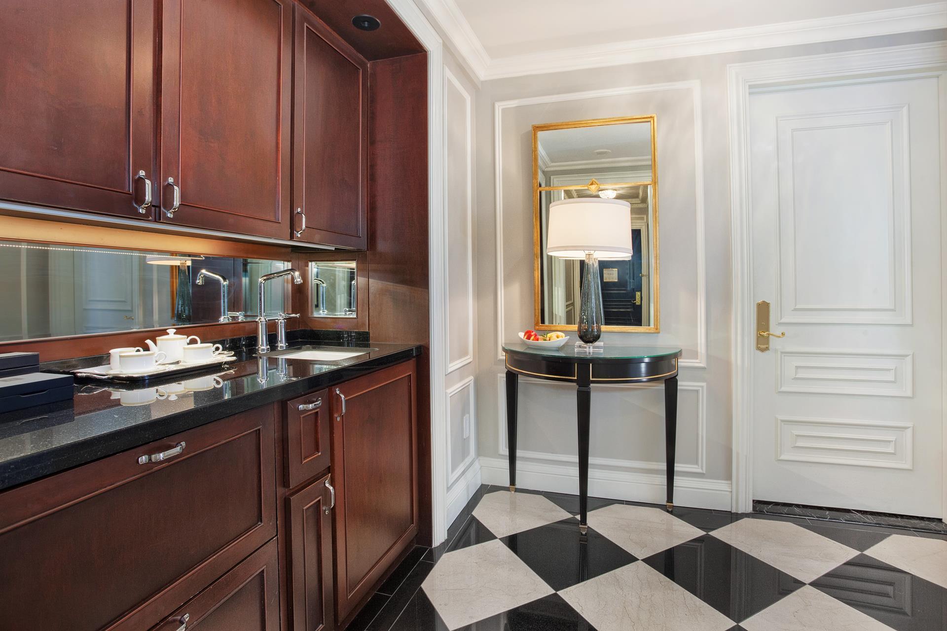 2 East 55th Street 901 Midtown East New York NY 10022