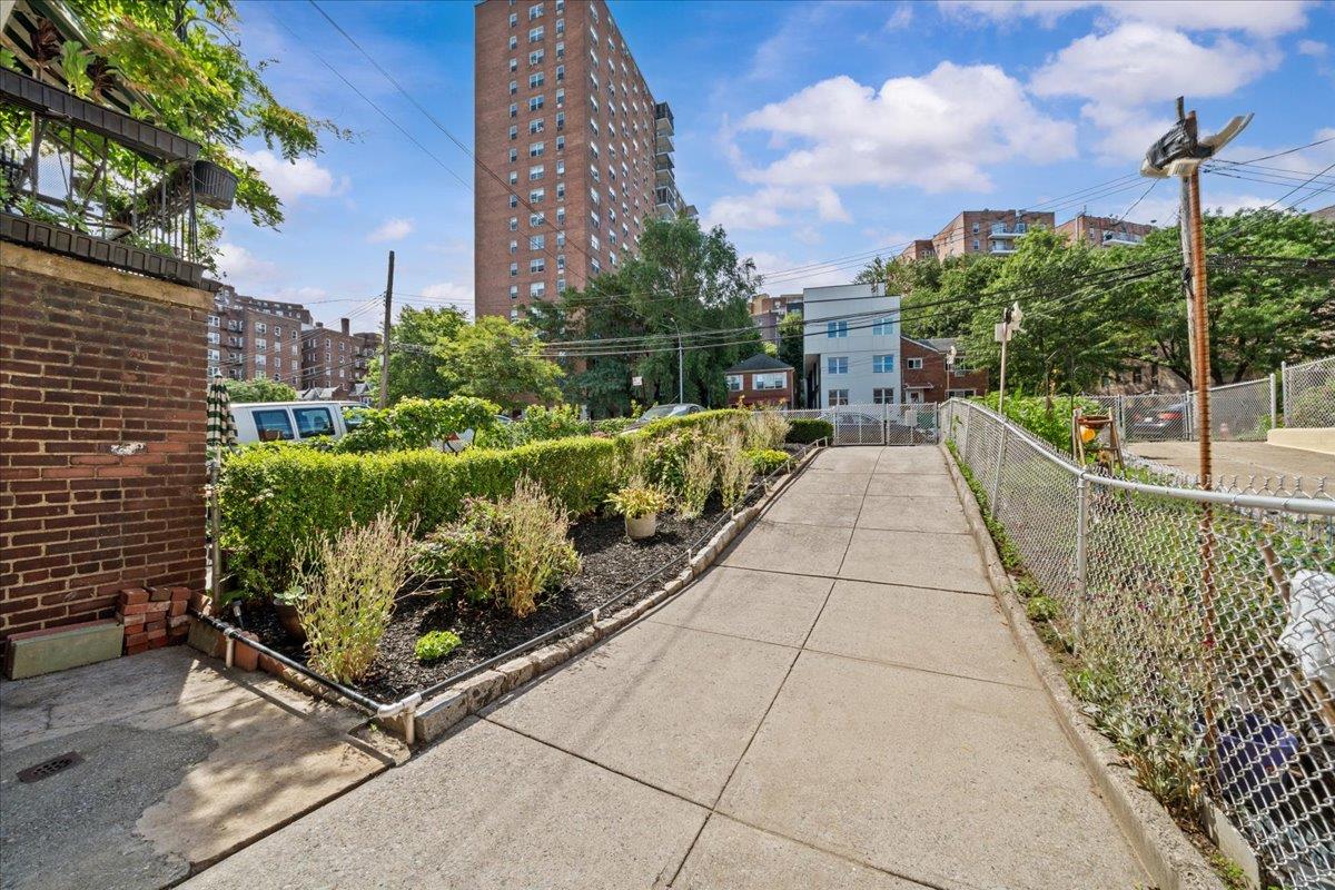140 Van Cortlandt Park South Kingsbridge Bronx NY 10463