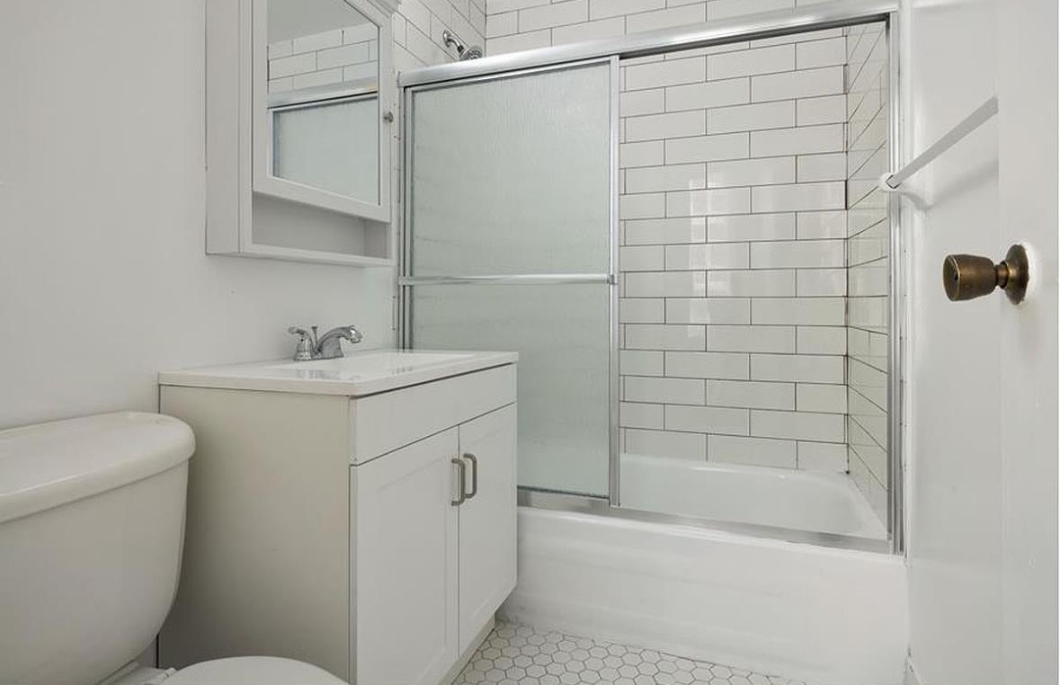 314 West 52nd Street Clinton New York NY 10019