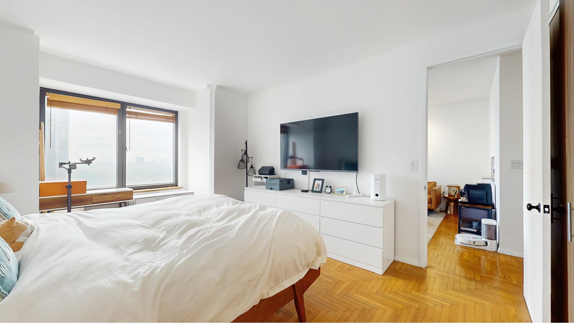 301 West 57th Street 17B Clinton New York NY 10019