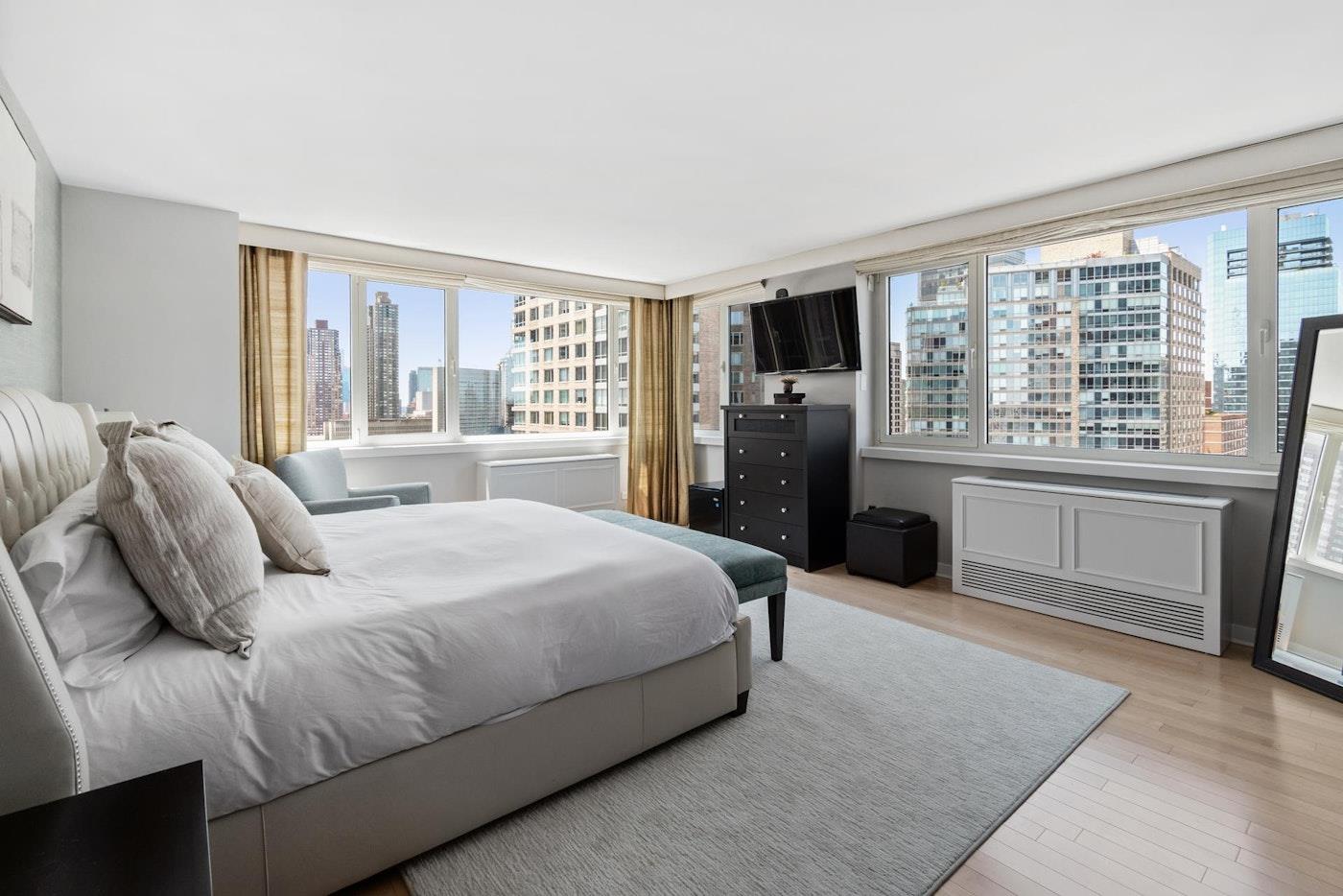45 West 67th Street 25D Lincoln Square New York NY 10023