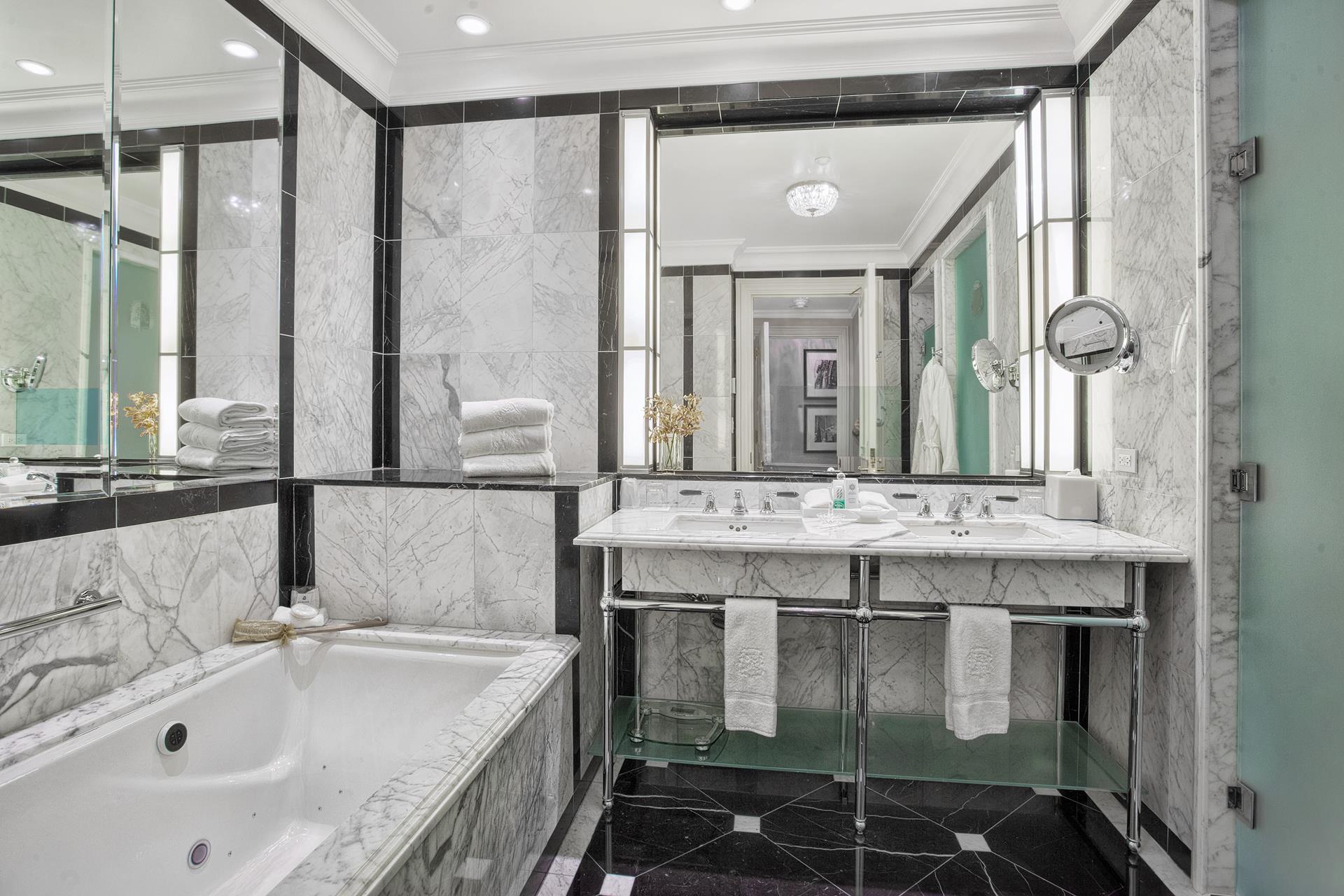 2 East 55th Street 901 Midtown East New York NY 10022