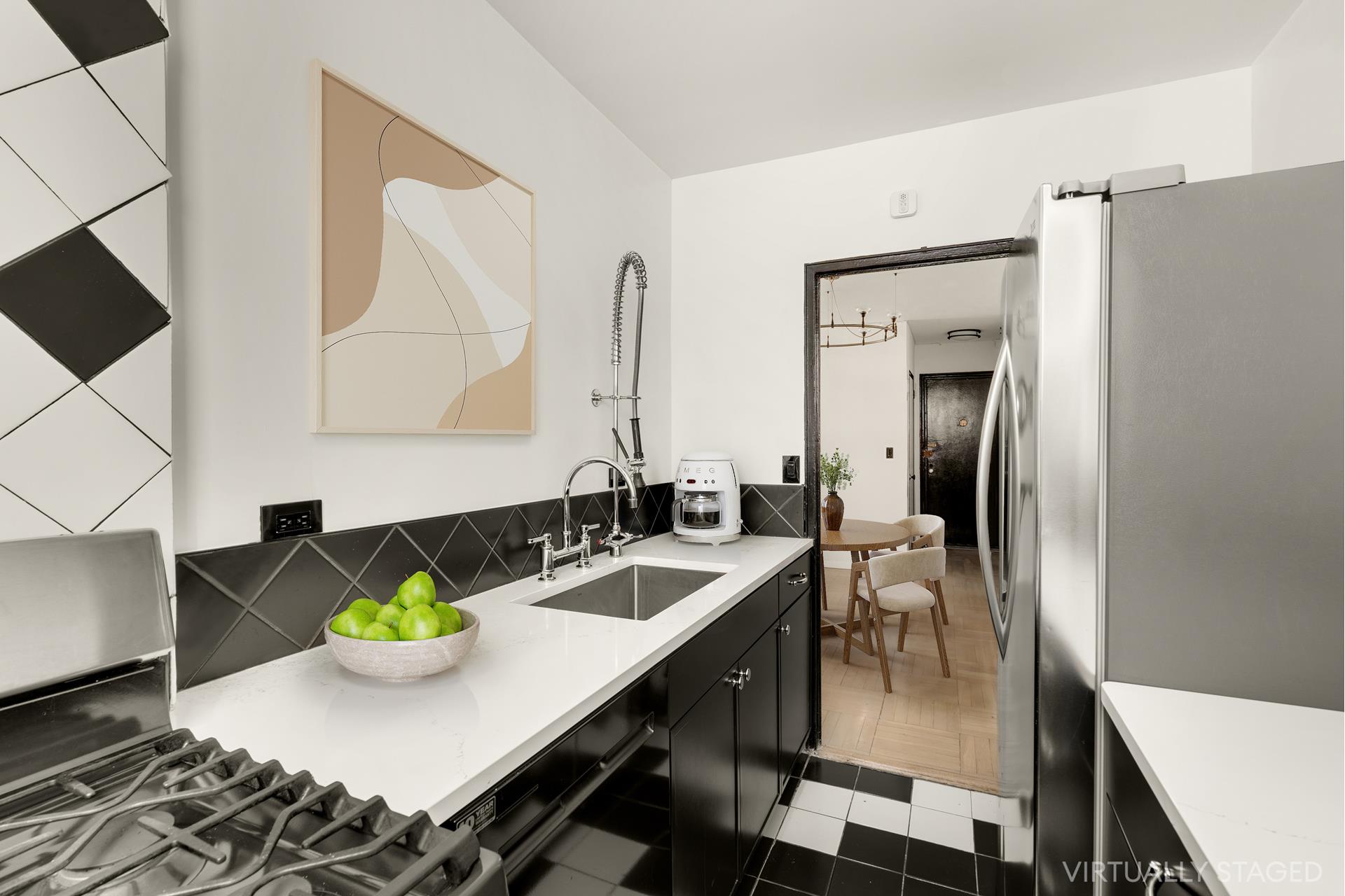 63 East 9th Street 4U Greenwich Village New York NY 10003