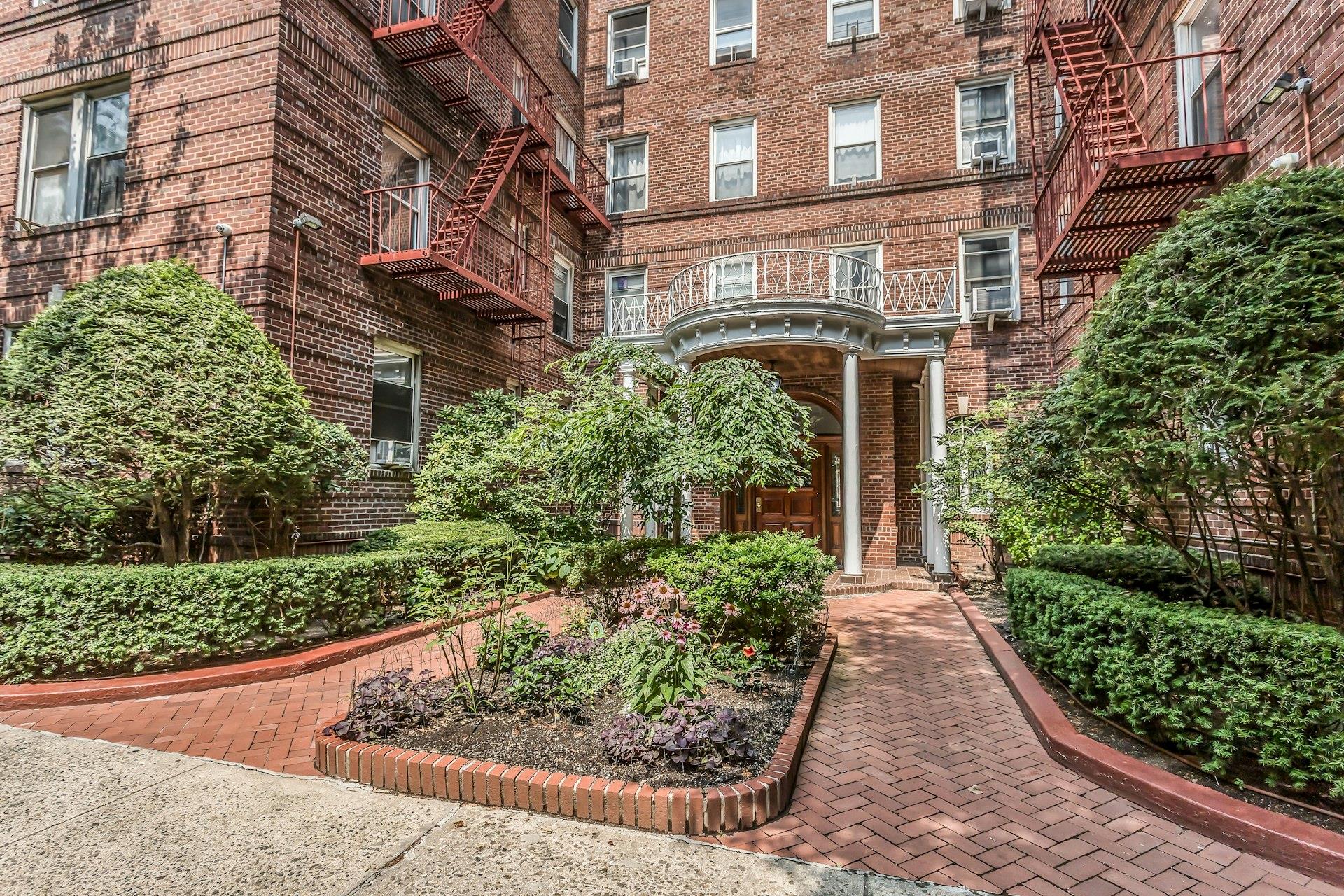111-39 76th Road Forest Hills Queens NY 11375