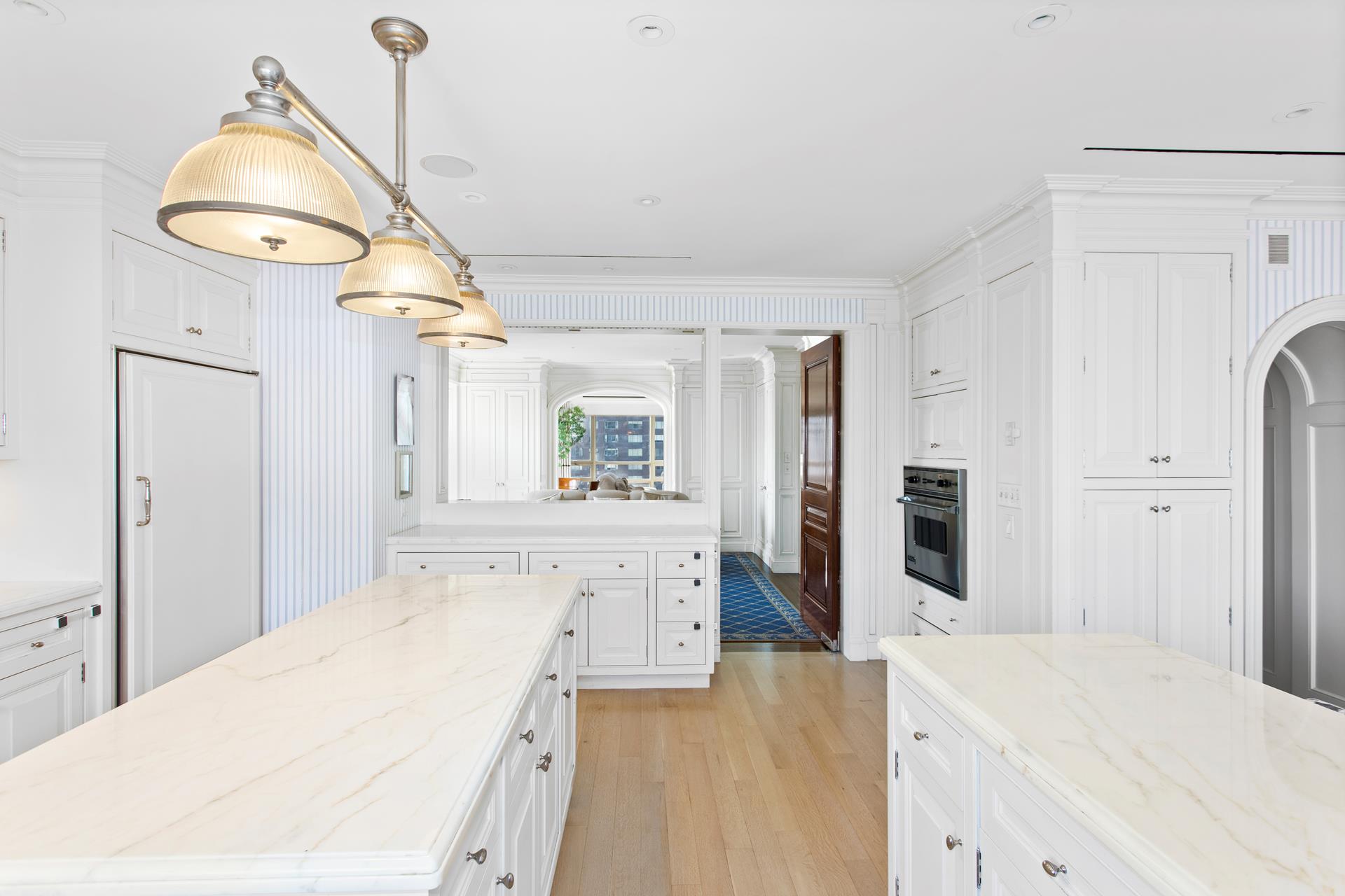415 East 54th Street 25GG Sutton Place New York NY 10022