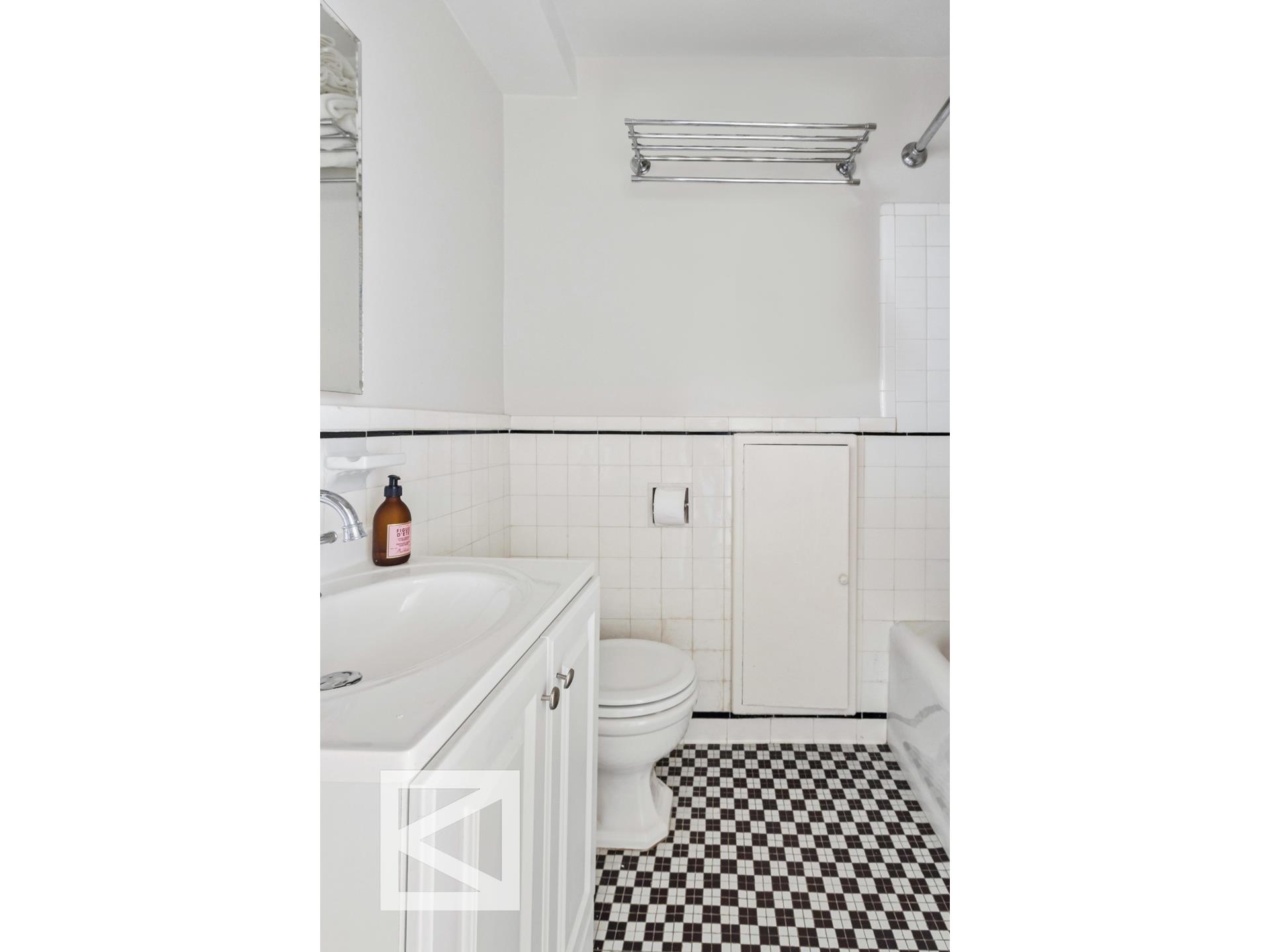 414 East 52nd Street Beekman Place New York NY 10022