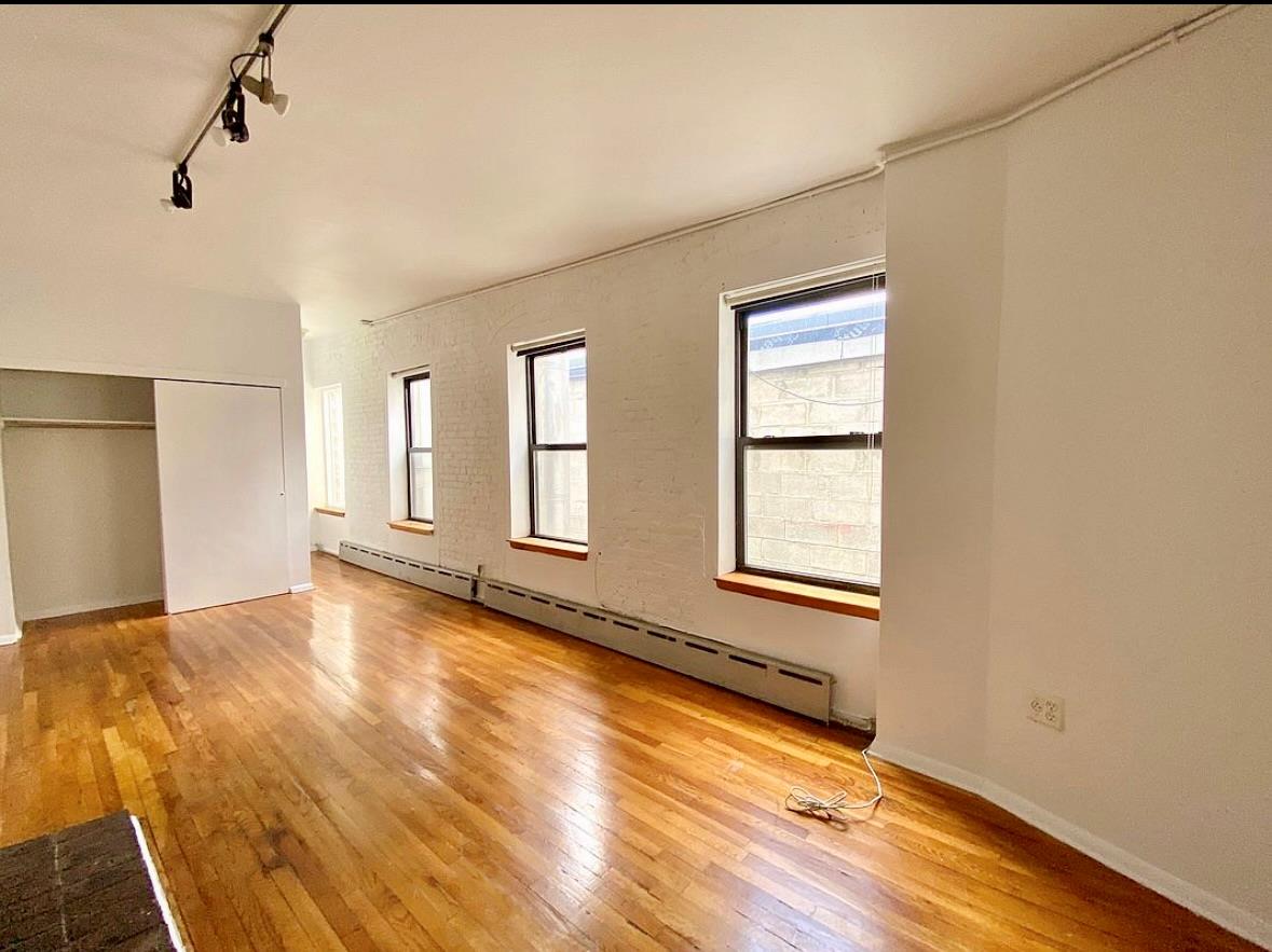 314 West 52nd Street Clinton New York NY 10019