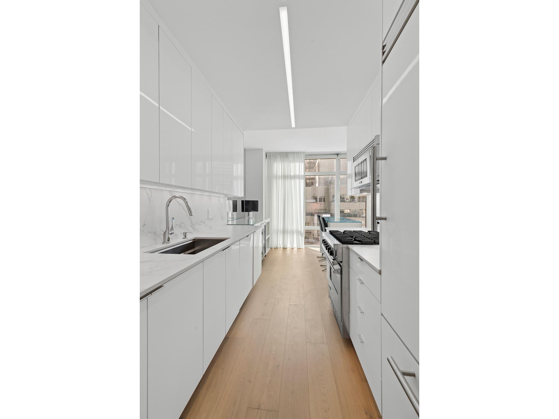 207 East 57th Street Midtown East New York NY 10022