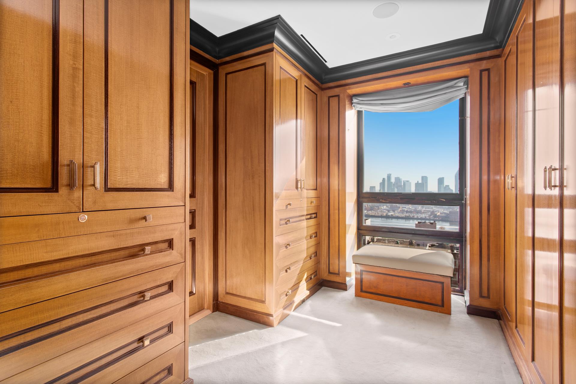 415 East 54th Street 25GG Sutton Place New York NY 10022