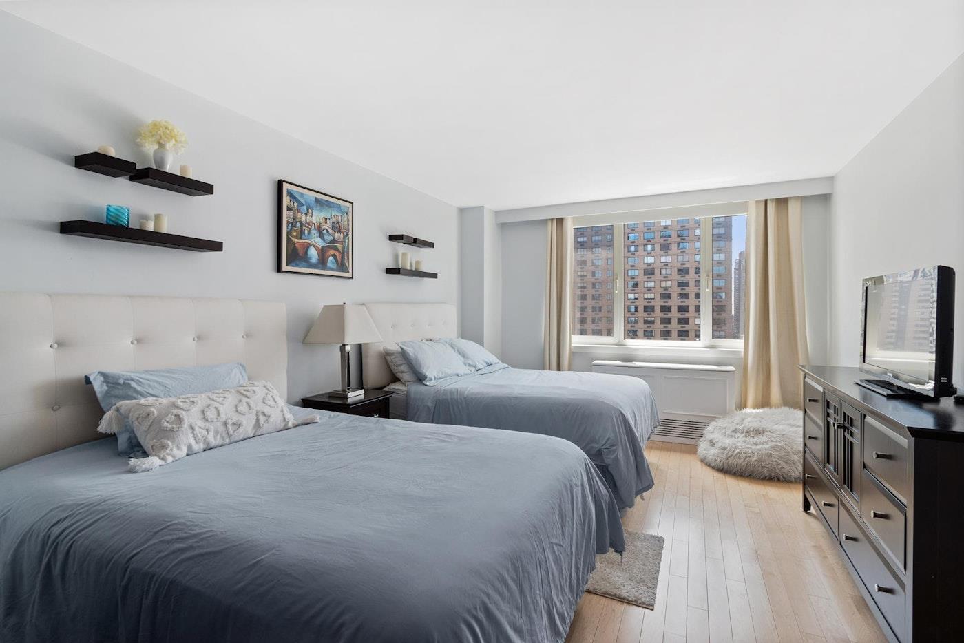 45 West 67th Street 25D Lincoln Square New York NY 10023