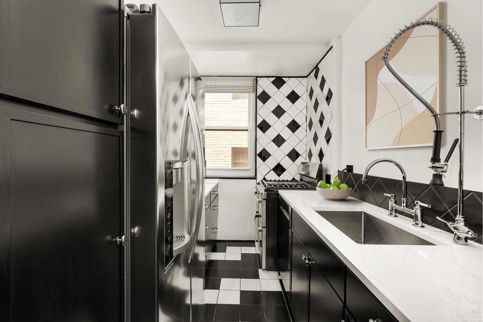 63 East 9th Street 4U Greenwich Village New York NY 10003