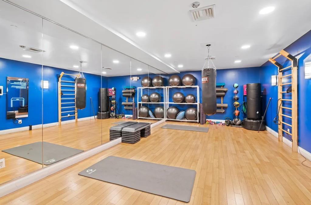 212 East 47th Street 6G Turtle Bay New York NY 10017