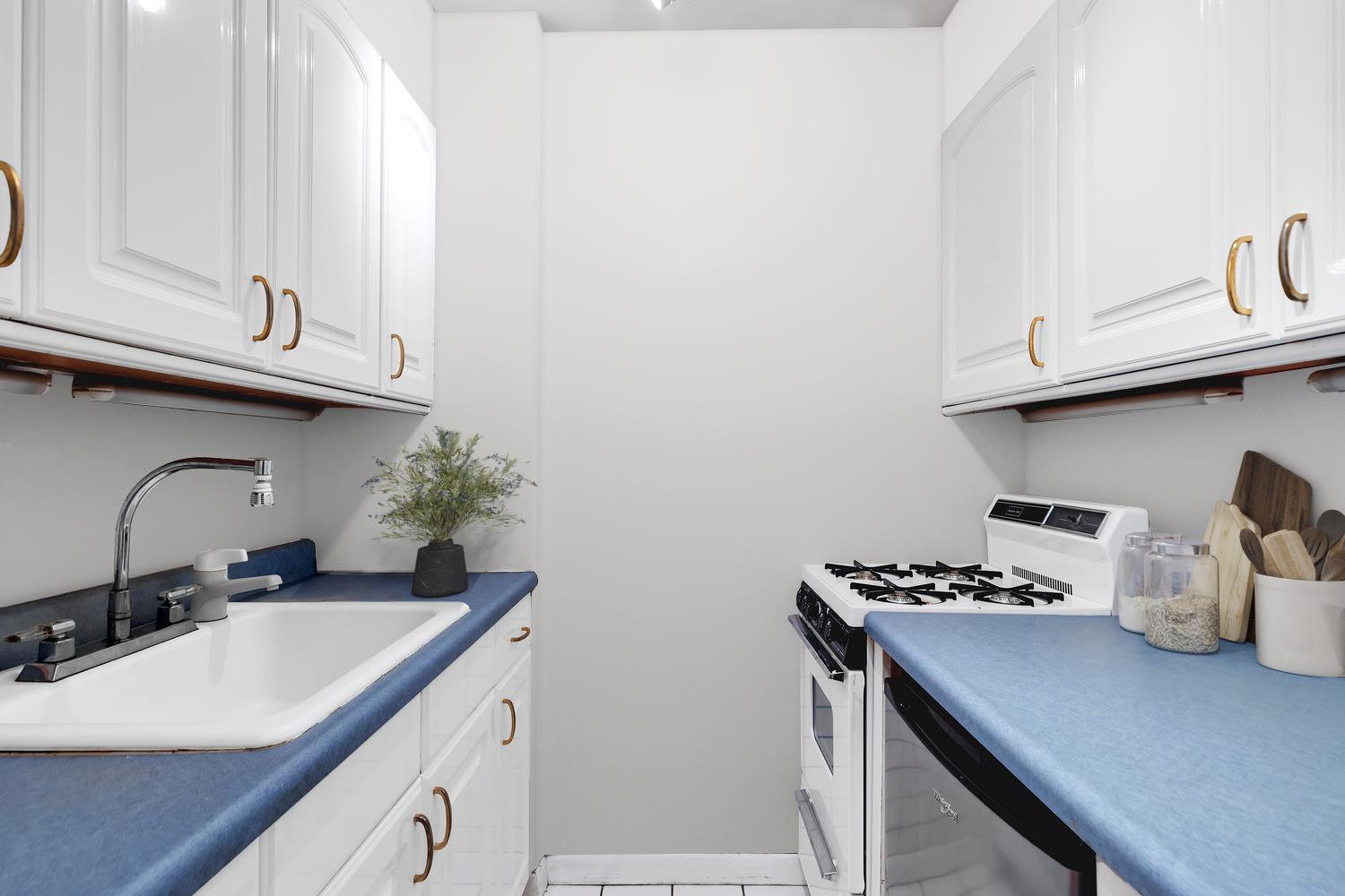 310 West 56th Street 7C Clinton New York NY 10019