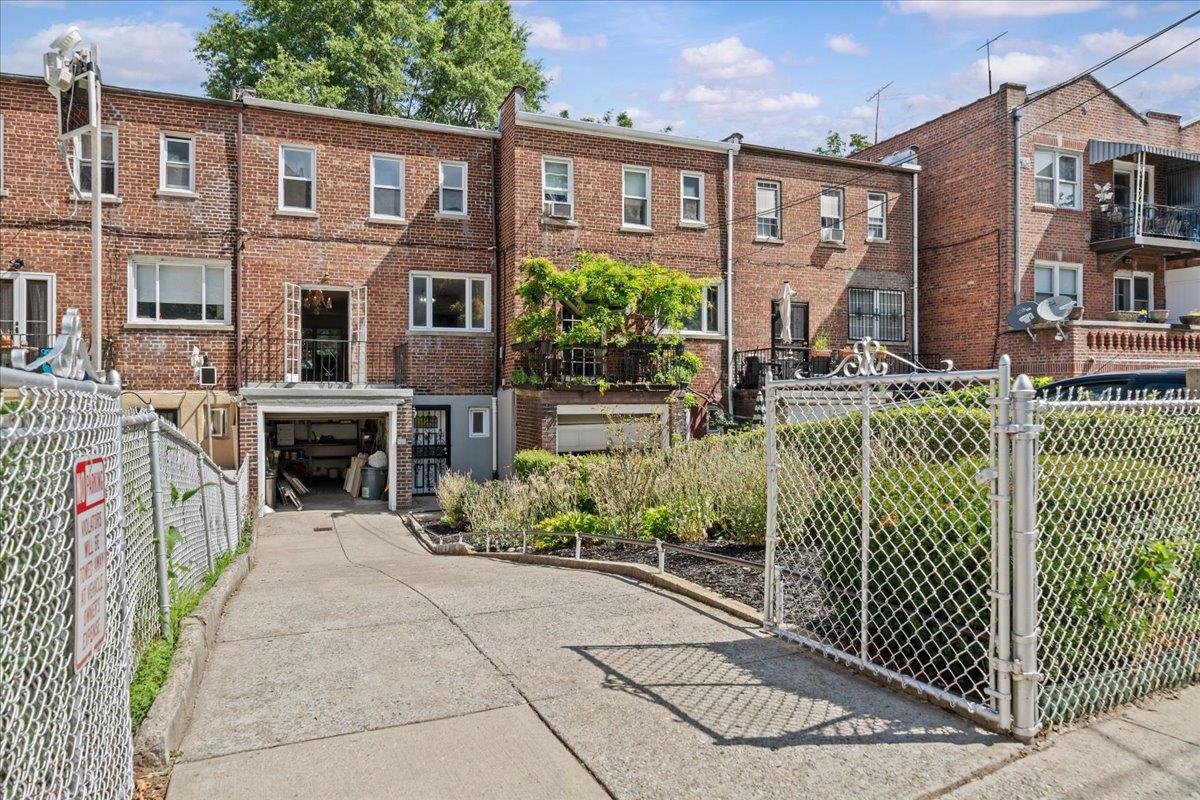 140 Van Cortlandt Park South Kingsbridge Bronx NY 10463