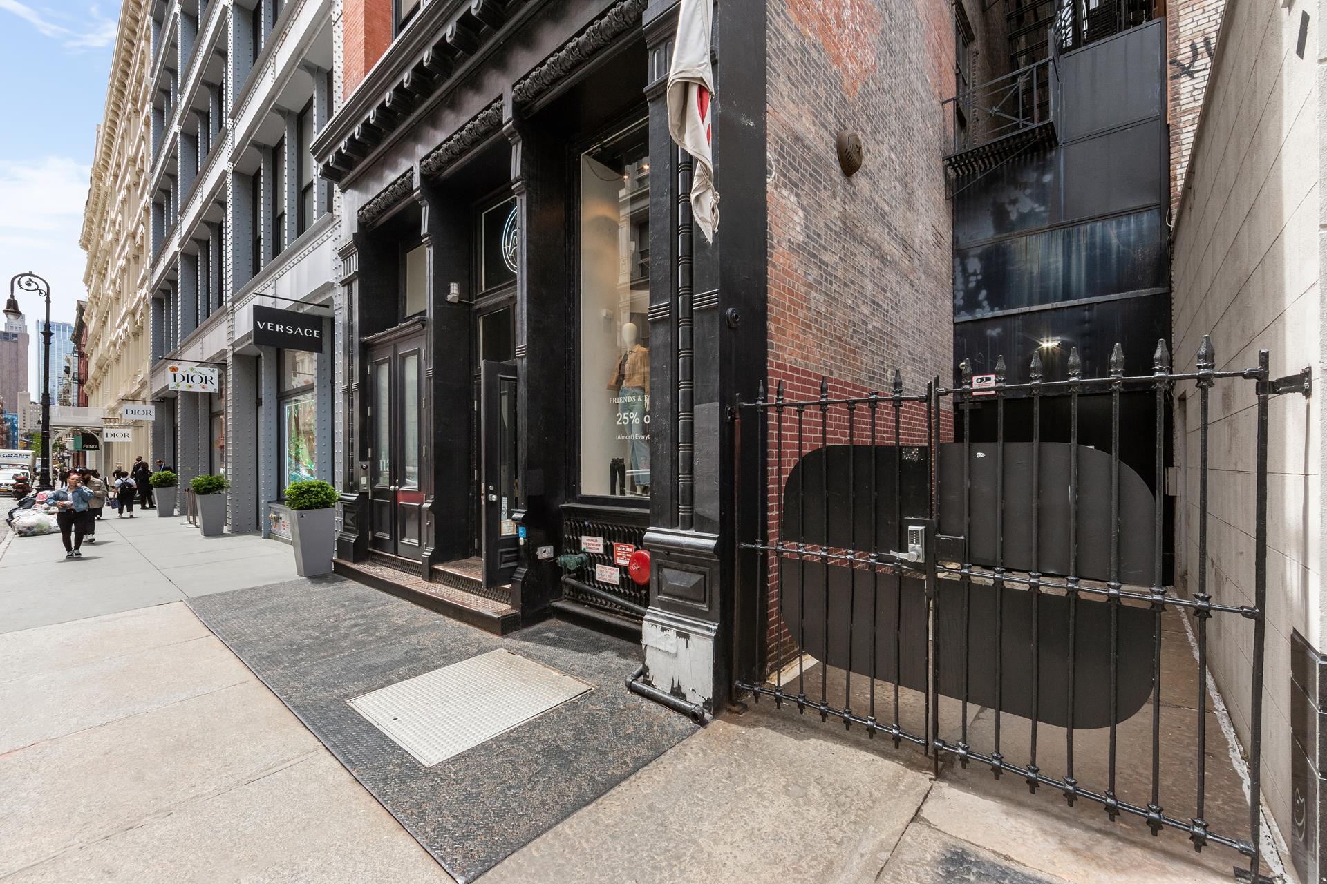 112 Prince Street Soho New York NY 10012