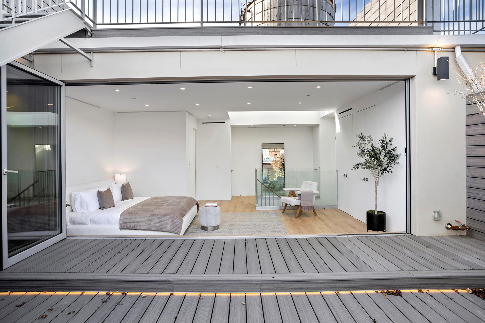 111 Wooster Street Soho New York NY 10012